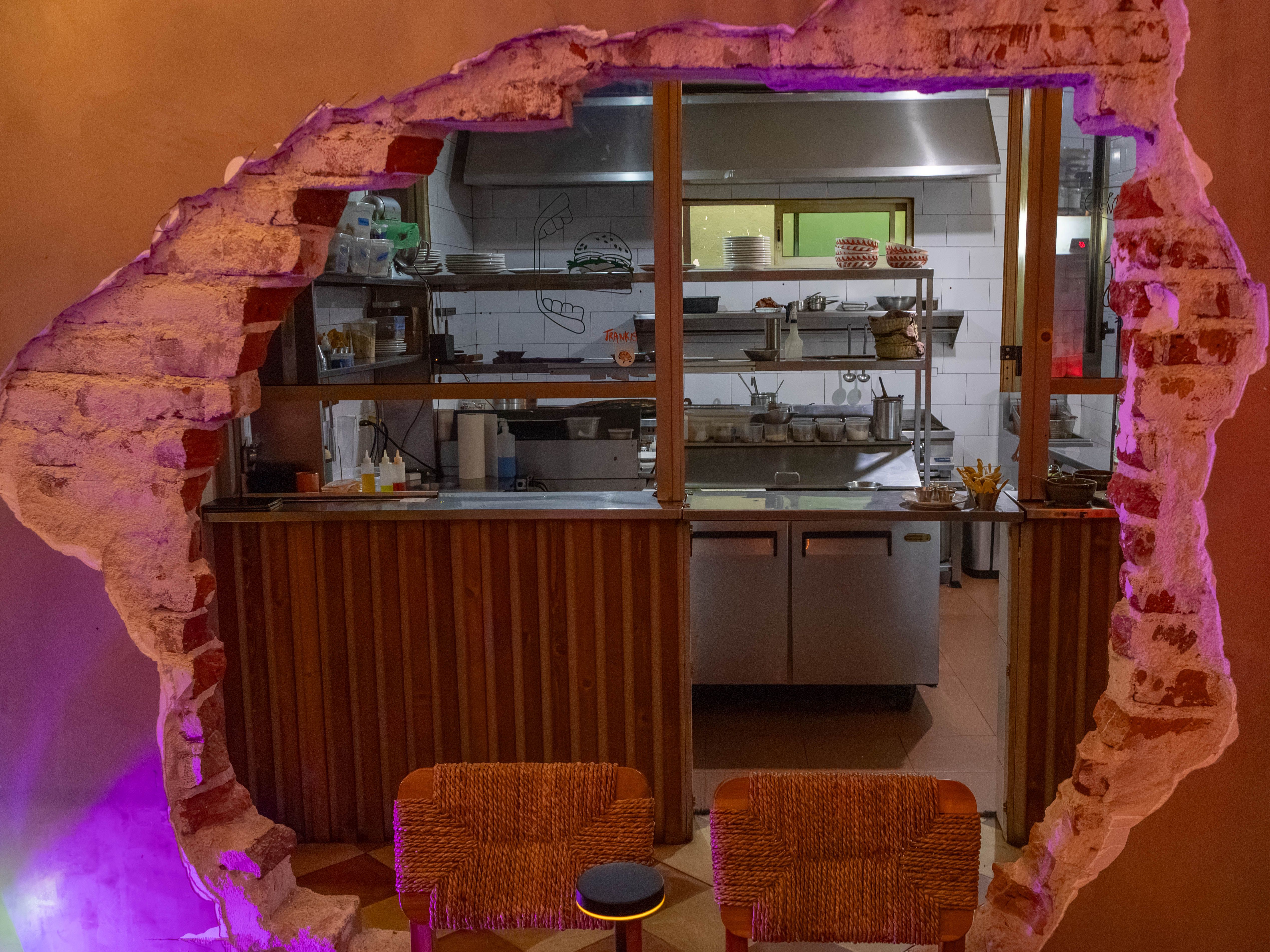 View of the kitchen and a visual accent in the restaurant